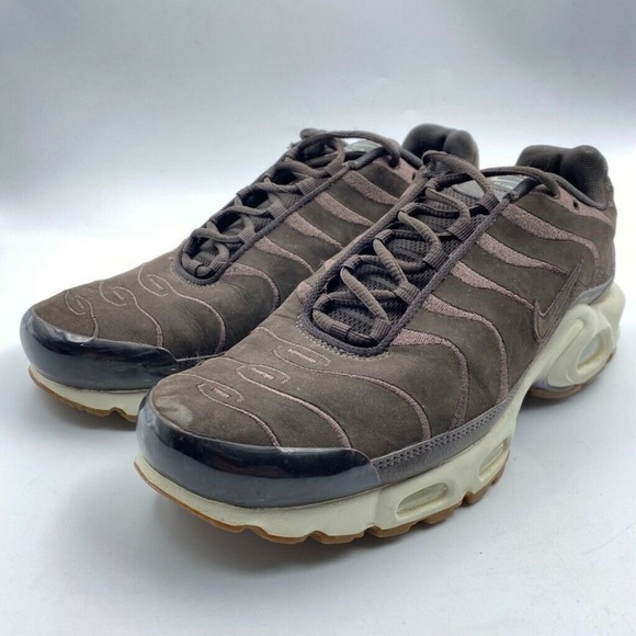 mens brown air max